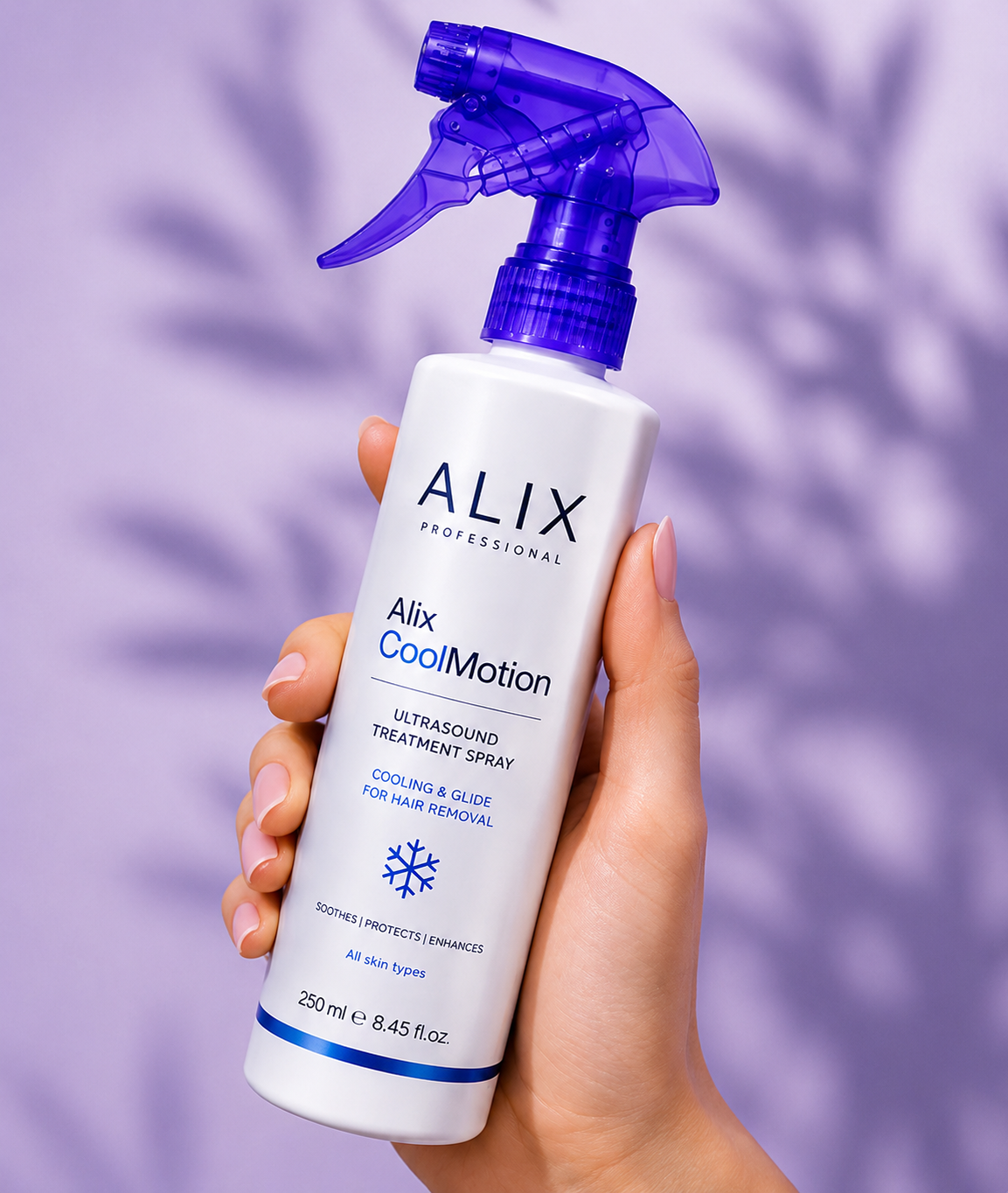 ALIX CoolMotion Spray in der Hand